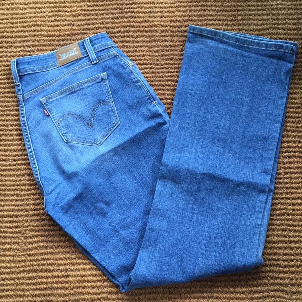 Levi’s 529 Boot Cut “Curvy”